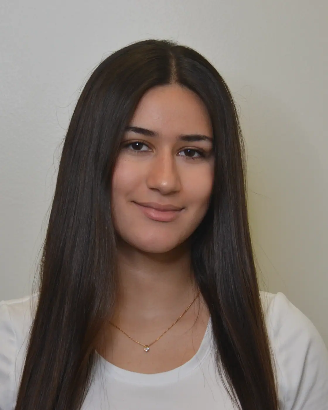 Portrait of Isadora Reis Bastos, Programs Coordinator.