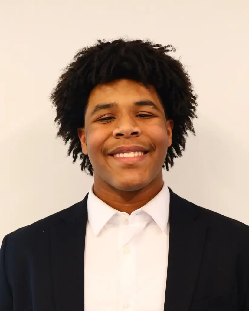 Portrait of Vladimir Veloz, Programs Coordinator.